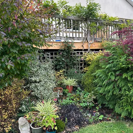 Reads Park Self - Catering